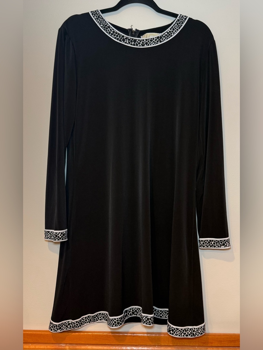 Michael Kors Women's Black Long Sleeve Animal Trim Shift Dress Size XL